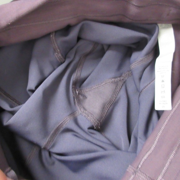 Lululemon Invigorate High-Rise Tight 25" Size 8 Women Black Currant Everlux 250 - Picture 8 of 14